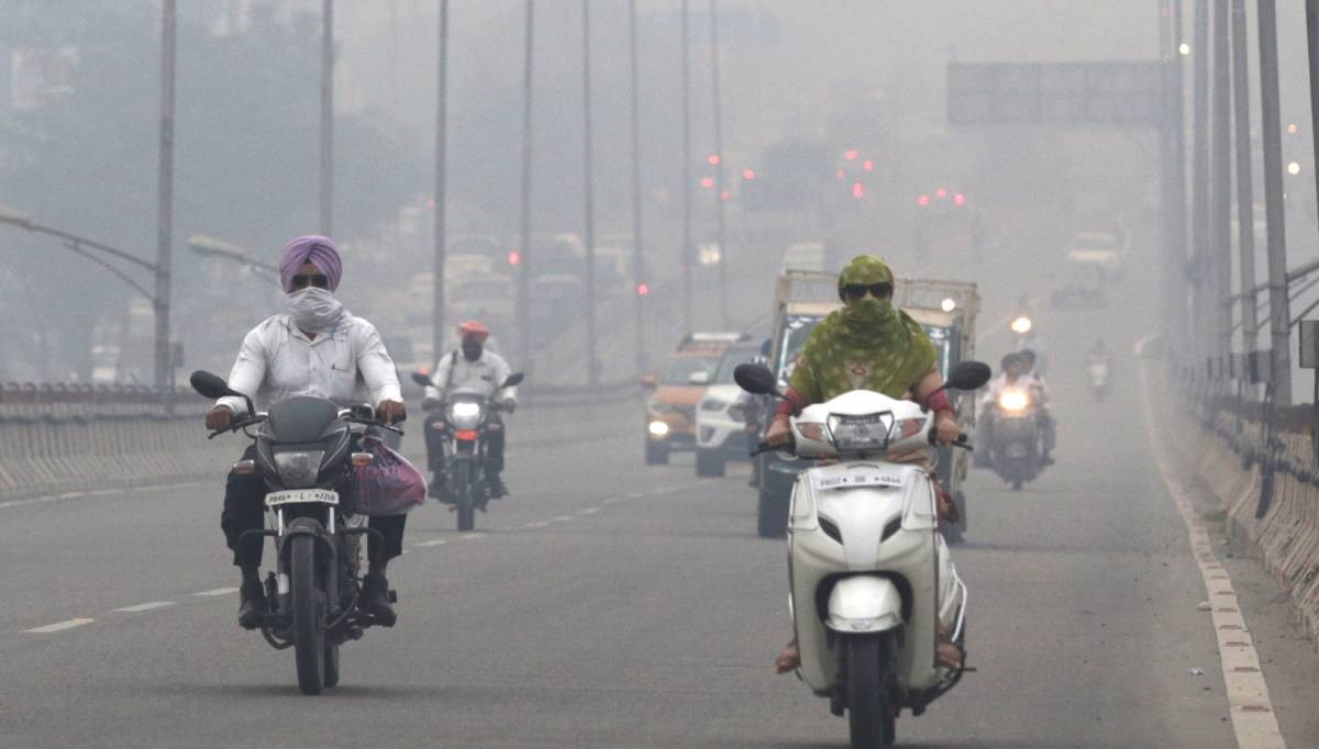 VIDEO New Delhi se guši u smogu, stanje je opasno. Zašto se ovo događa?